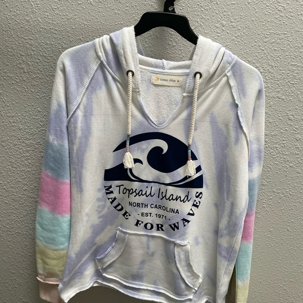 Ocean Drive Women’s “Topsail Island, NC” Hoodie - Size M - EUC